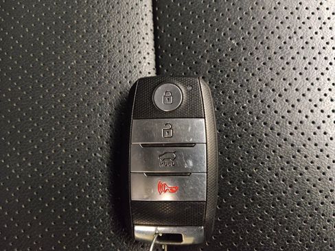 Used 2020 Kia Sorento EX AWD/4WD image 32