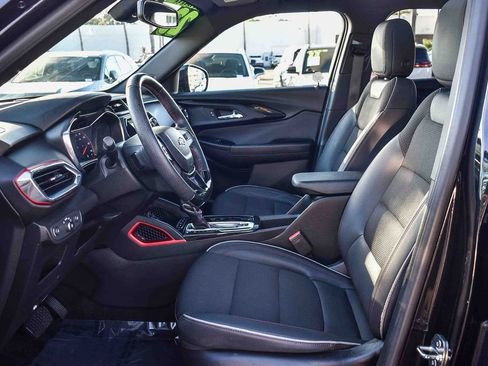 Used 2023 Chevrolet TrailBlazer RS w/ Sun and Liftgate Package image 17