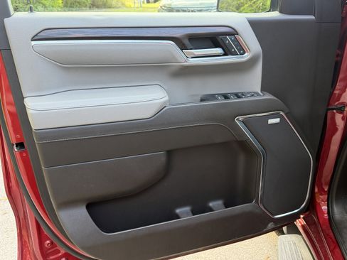 Used 2023 GMC Sierra 1500 SLT w/ SLT Premium Plus Package image 5