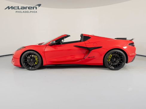 Used 2024 Chevrolet Corvette Z06 RWD image 3