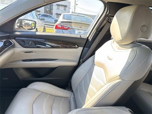 Used 2018 Cadillac CT6 Luxury image 21
