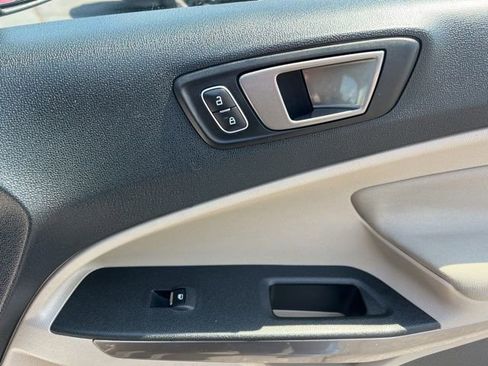 Used 2020 Ford EcoSport SE FWD image 31
