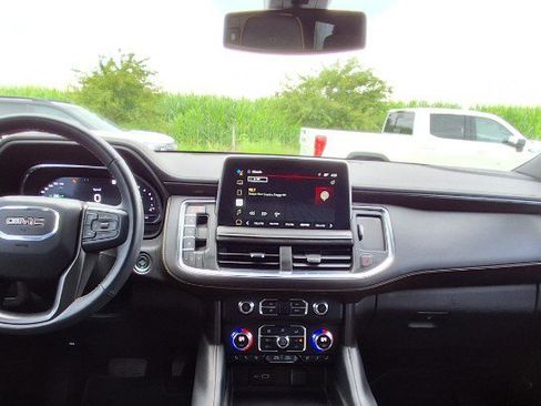 Used 2022 GMC Yukon AT4 AWD/4WD image 18