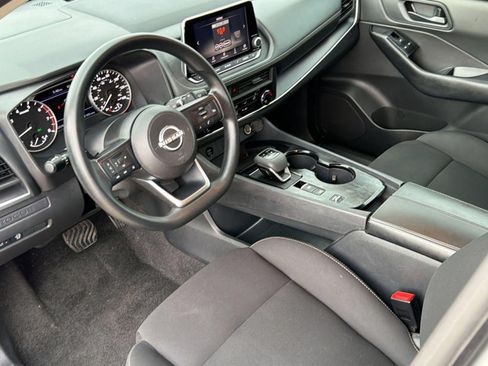 Used 2024 Nissan Rogue S FWD image 4