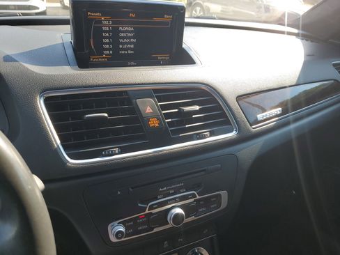 Used 2015 Audi Q3 2.0T Prestige image 28