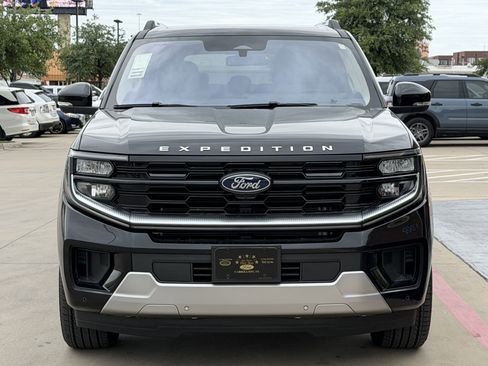 New 2025 Ford Expedition Max Platinum w/ Driver's Package AWD/4WD image 8