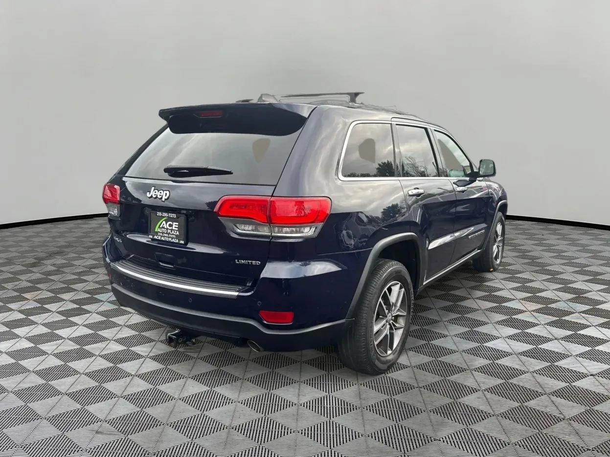 Used 2017 Jeep Grand Cherokee Limited AWD/4WD image 5