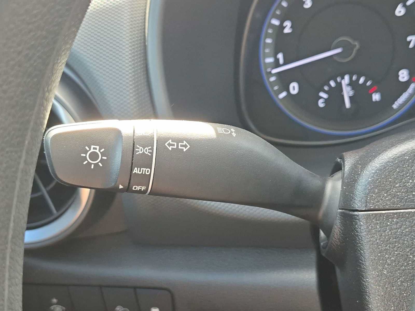 Certified 2022 Hyundai Kona SEL FWD image 25
