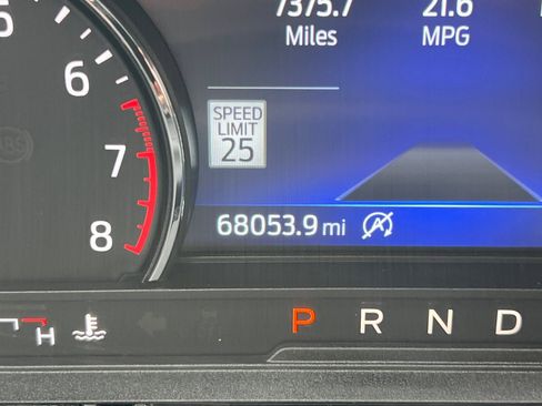 Used 2021 Ford Explorer XLT w/ Equipment Group 202A image 27