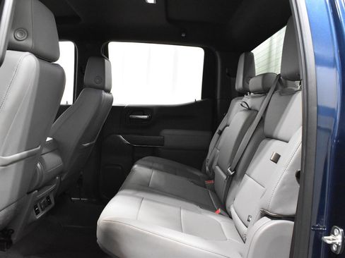 Used 2020 GMC Sierra 1500 SLT w/ X31 Off-Road Package image 6