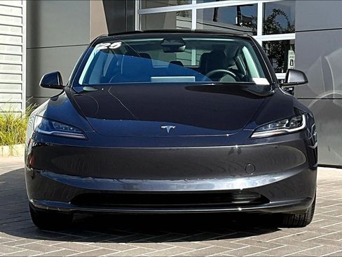 Used 2025 Tesla Model 3 Long Range image 2