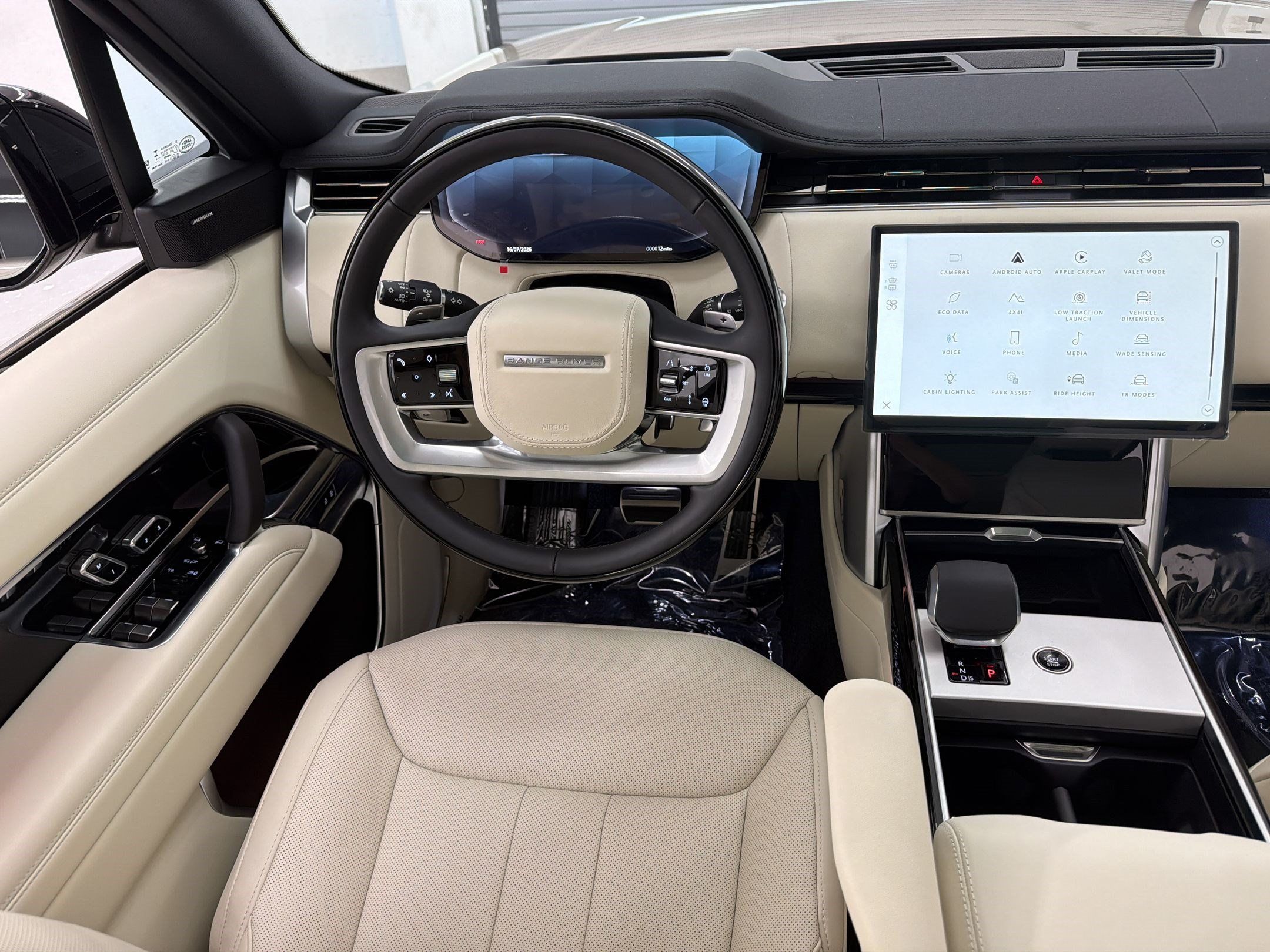 New 2026 Land Rover Range Rover SE AWD/4WD image 31