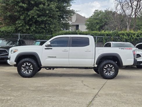 Used 2021 Toyota Tacoma TRD Off-Road AWD/4WD image 7