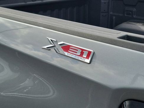 New 2026 GMC Sierra 1500 SLT AWD/4WD image 6