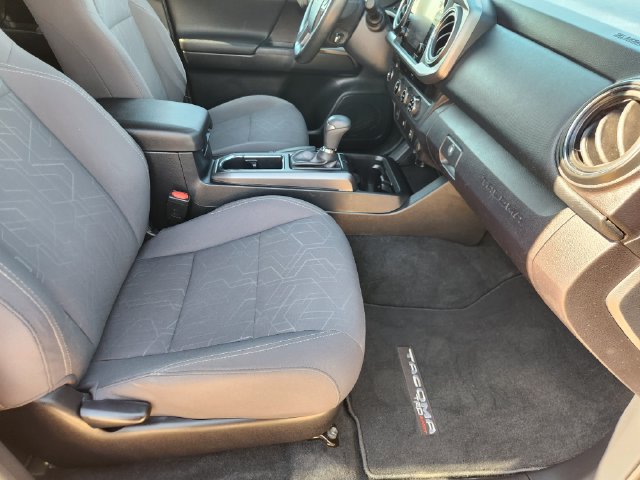 Certified 2017 Toyota Tacoma TRD Sport w/ Tow Package RWD image 14