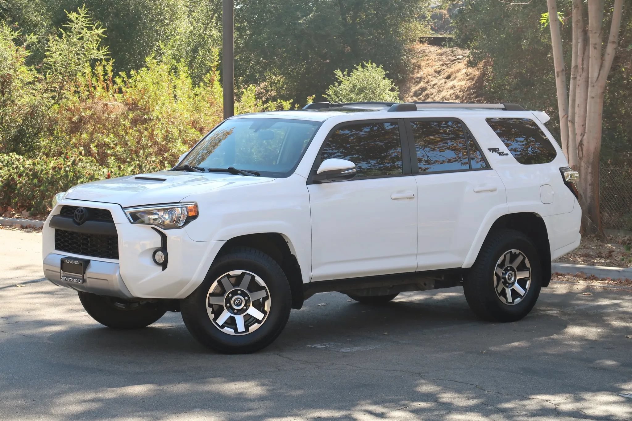 Used 2017 Toyota 4Runner TRD Off-Road Premium AWD/4WD image 2