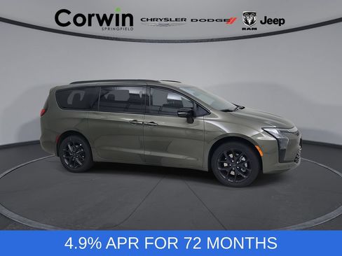 New 2027 Chrysler Pacifica Limited w/ Family Tech Group AWD/4WD image 1
