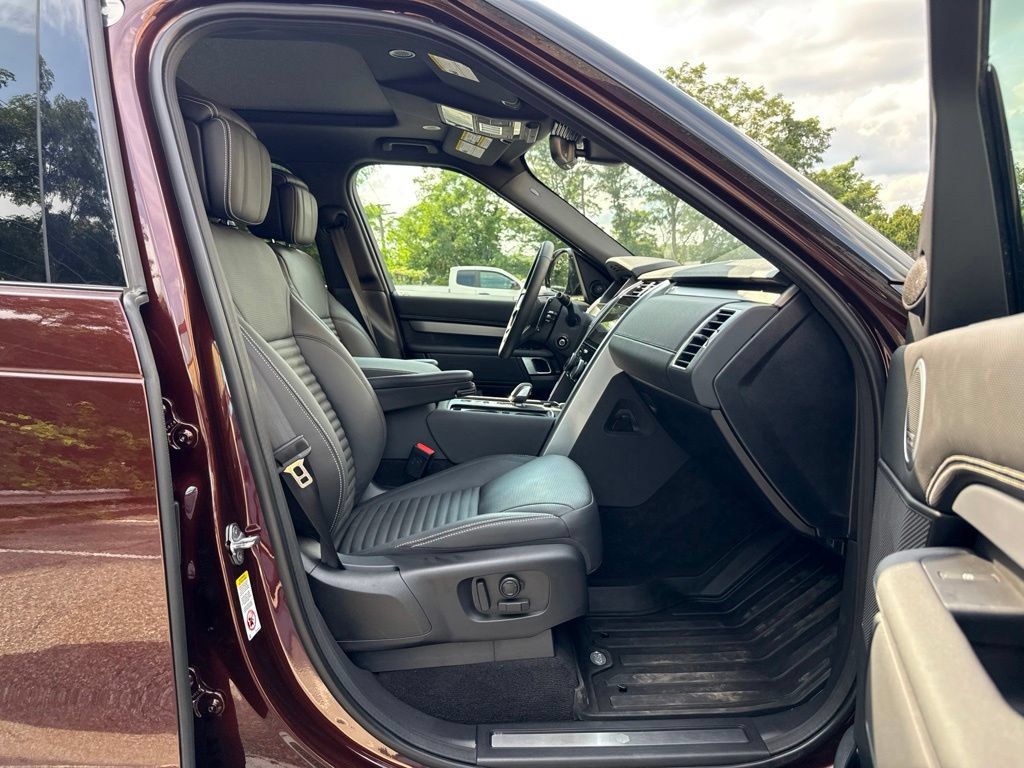 Certified 2026 Land Rover Discovery Limited Edition AWD/4WD image 20