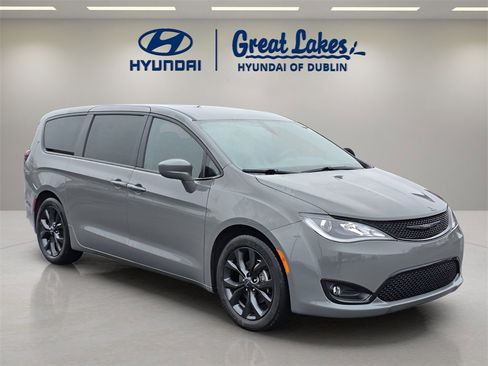 Used 2020 Chrysler Pacifica Touring w/ S Appearance Package image 7