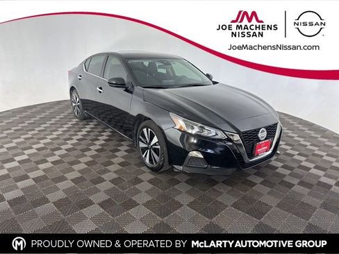 Used 2021 Nissan Altima 2.5 SV w/ SV Premium Package FWD image 1