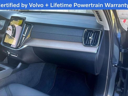 Used 2025 Volvo XC90 B6 Plus image 21