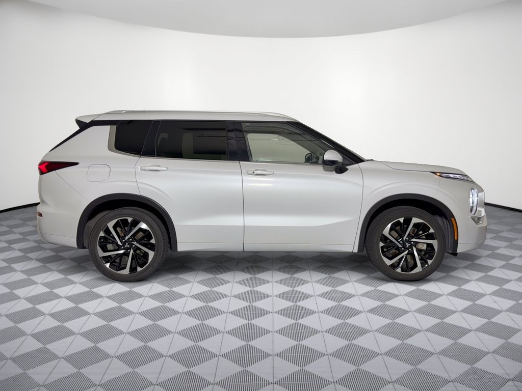 Used 2024 Mitsubishi Outlander SEL FWD image 8