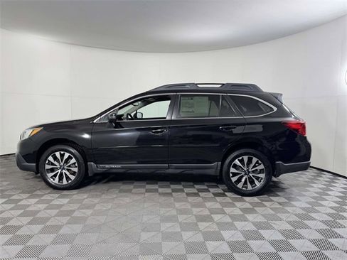 Used 2015 Subaru Outback 3.6R Limited image 11