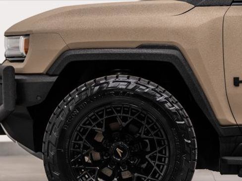 Used 2025 GMC Hummer EV 3X AWD/4WD image 19
