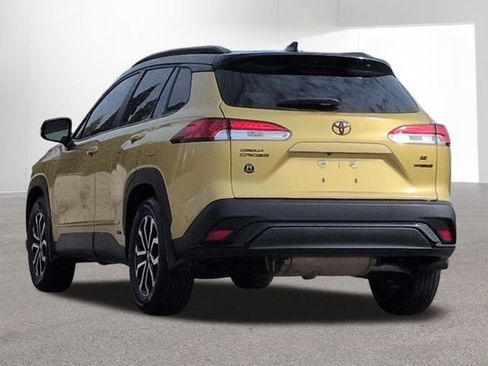 Certified 2024 Toyota Corolla Cross SE image 8