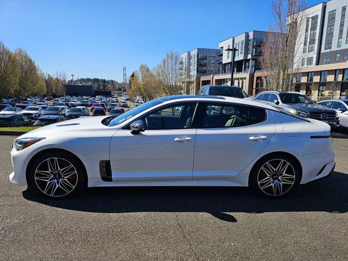 Used 2022 Kia Stinger GT1 AWD/4WD image 8