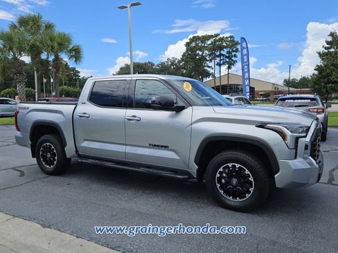 Used 2022 Toyota Tundra SR5 w/ TRD Off-Road Package AWD/4WD image 7