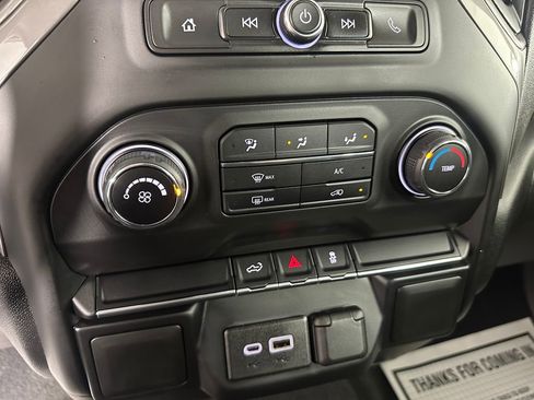 Used 2021 Chevrolet Silverado 1500 Custom image 18