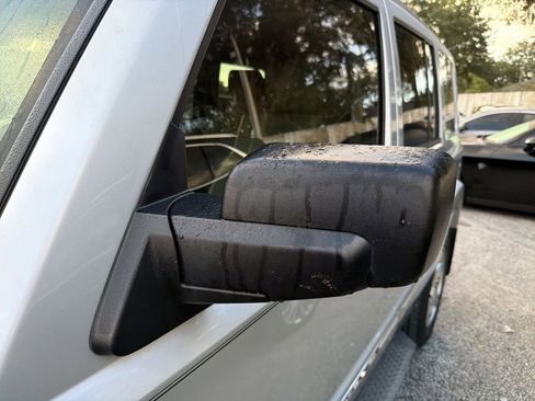 Used 2007 Jeep Commander Limited RWD image 6