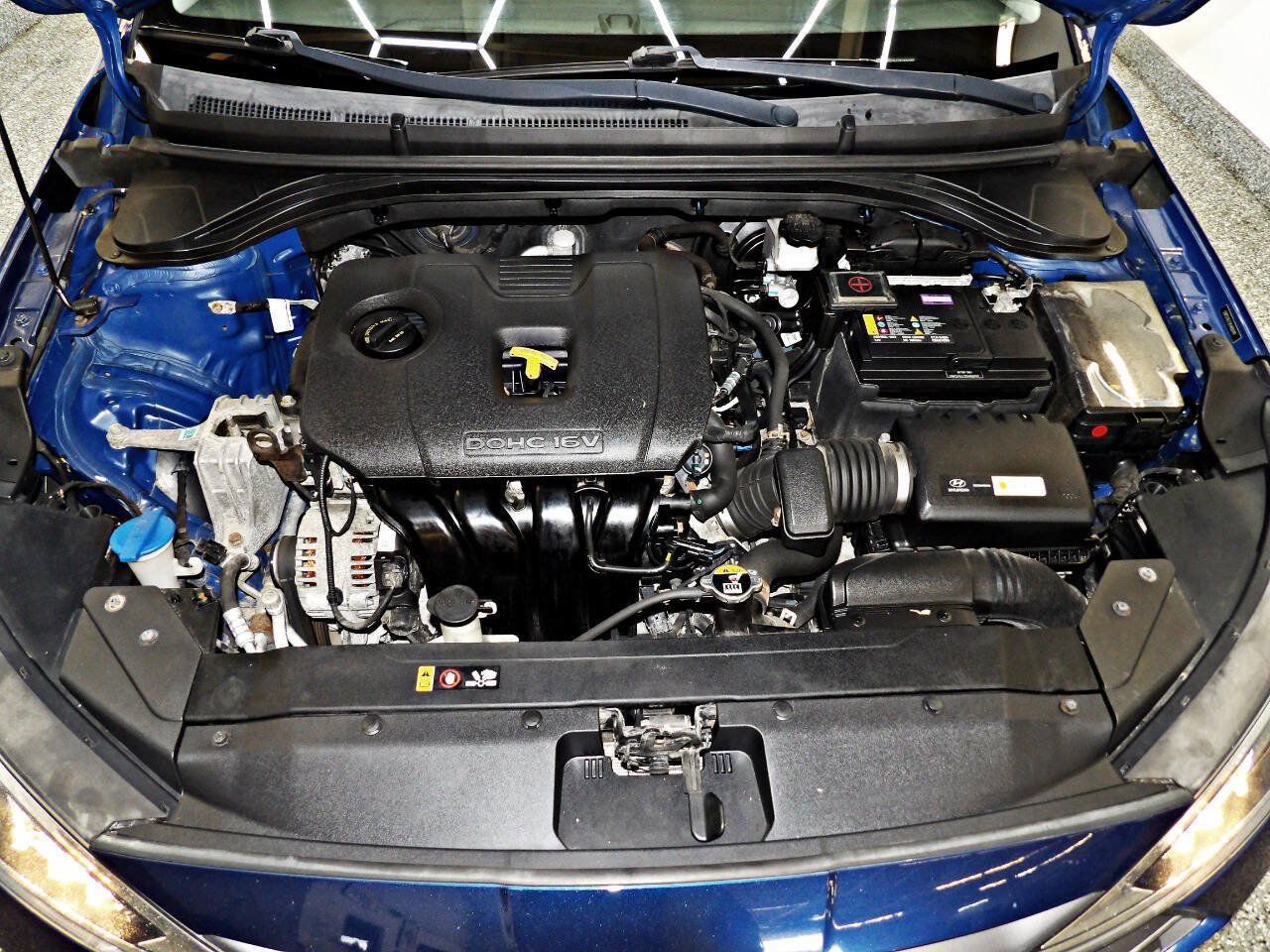 Used 2019 Hyundai Elantra SE FWD image 22