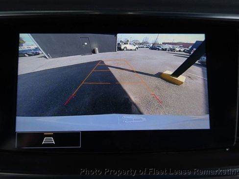 Used 2023 Buick Enclave Essence image 35