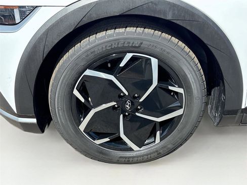 Used 2024 Hyundai Ioniq 5 SEL RWD image 29