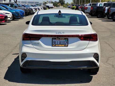 Used 2024 Kia Forte LXS FWD image 5