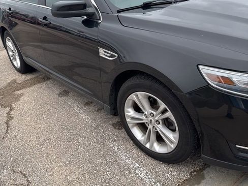 Used 2013 Ford Taurus SEL image 6