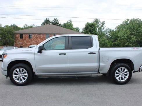Used 2022 Chevrolet Silverado 1500 Custom AWD/4WD image 5