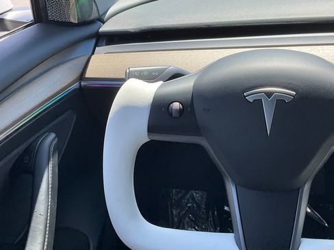 Used 2023 Tesla Model 3 Standard Range image 41