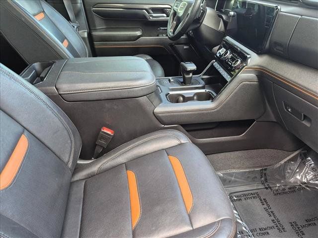 Used 2024 GMC Sierra 1500 AT4 w/ Technology Package AWD/4WD image 20