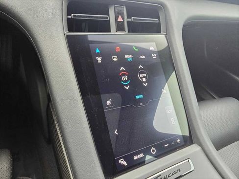 Used 2024 Porsche Taycan 4S image 31