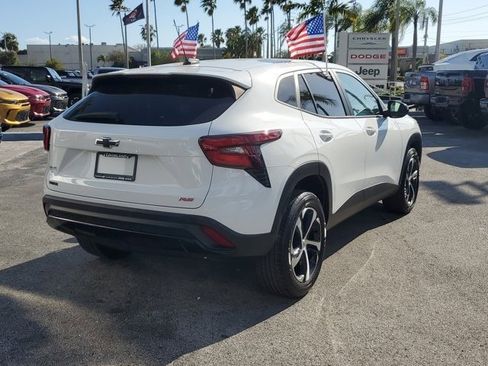 Used 2024 Chevrolet Trax RS image 7