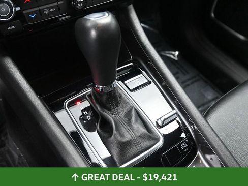 Used 2024 Jeep Compass Latitude image 25