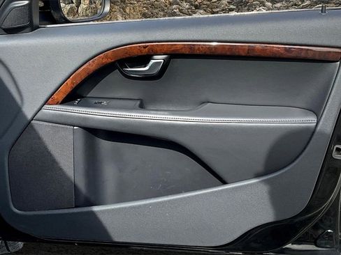 Used 2013 Volvo XC70 3.2 image 20