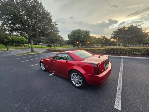 Used 2004 Cadillac XLR RWD image 33