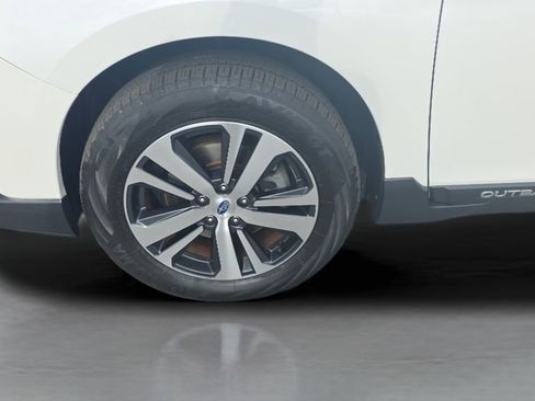 Used 2019 Subaru Outback 2.5i Limited AWD/4WD image 31