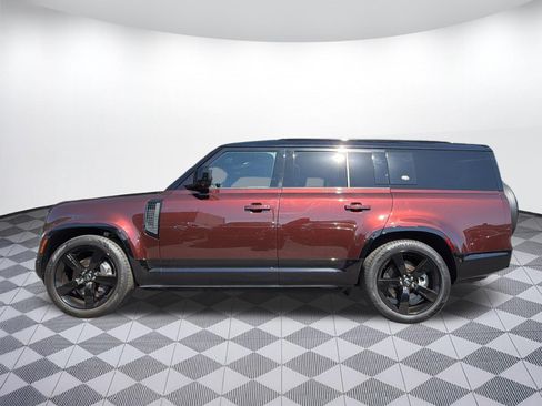Used 2023 Land Rover Defender 130 X-Dynamic SE AWD/4WD image 2