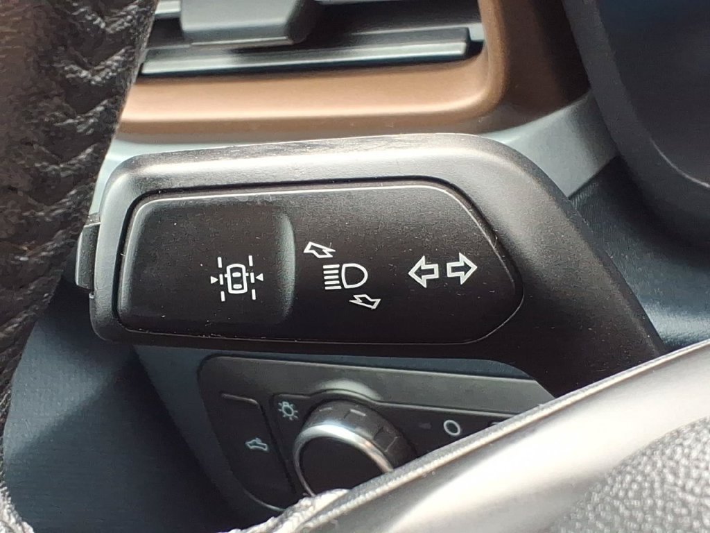Used 2022 Ford Maverick Lariat w/ Lariat Luxury Package AWD/4WD image 25