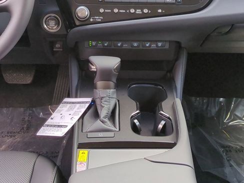 New 2025 Lexus ES 350 w/ Premium Package image 18